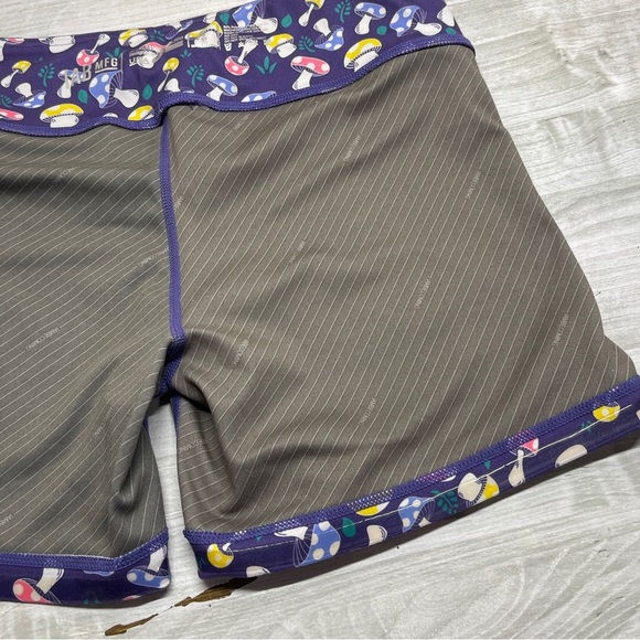 I Am Becoming IMB No Ride Workout 5” Inseam Shorts Purple Mushroom Women’s M(8) - Picture 8 of 12